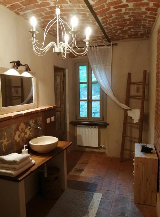 Bed and Breakfast La Casa In Collina Cinzano Экстерьер фото